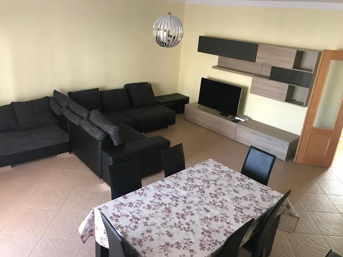 Apartamento T3 Al-Gharb Armacao de Pera Apartment